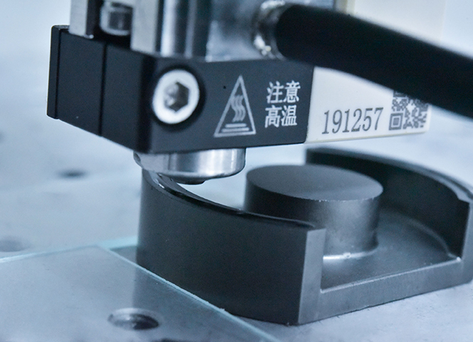 大幅面點(diǎn)膠機(jī)